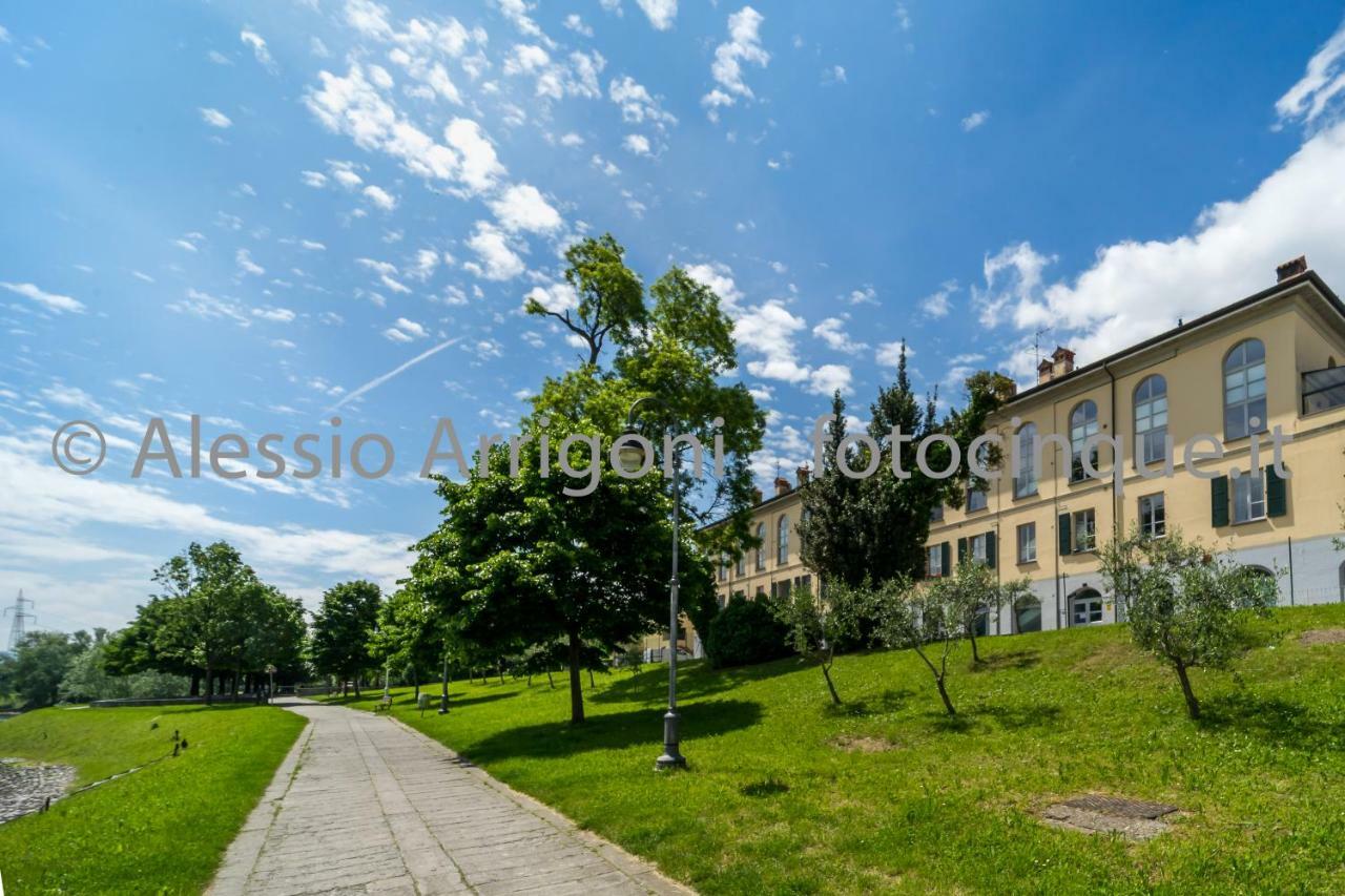 Bluelake Inn Olginate Экстерьер фото