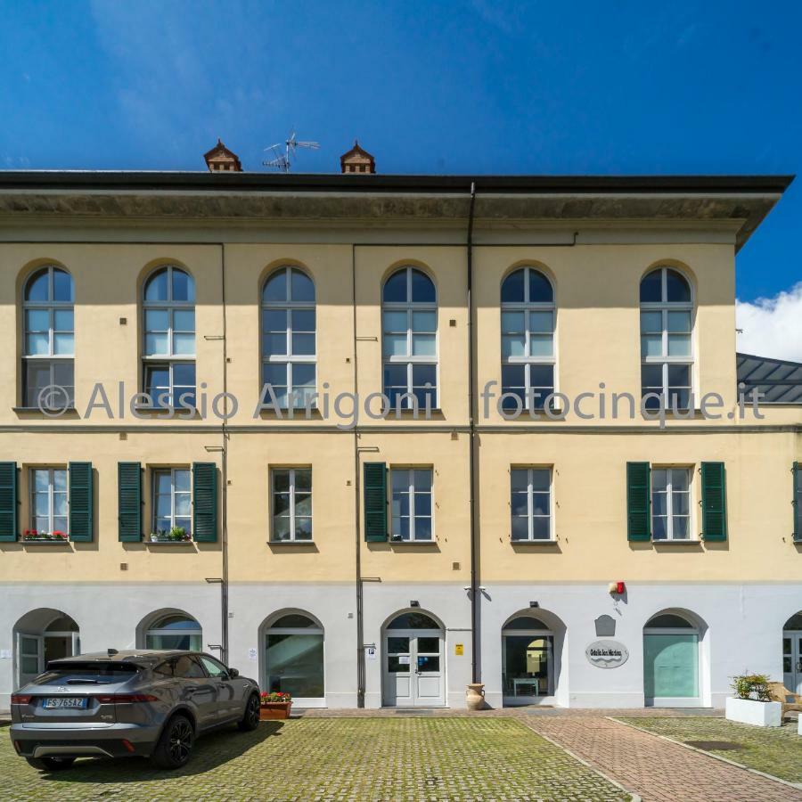 Bluelake Inn Olginate Экстерьер фото