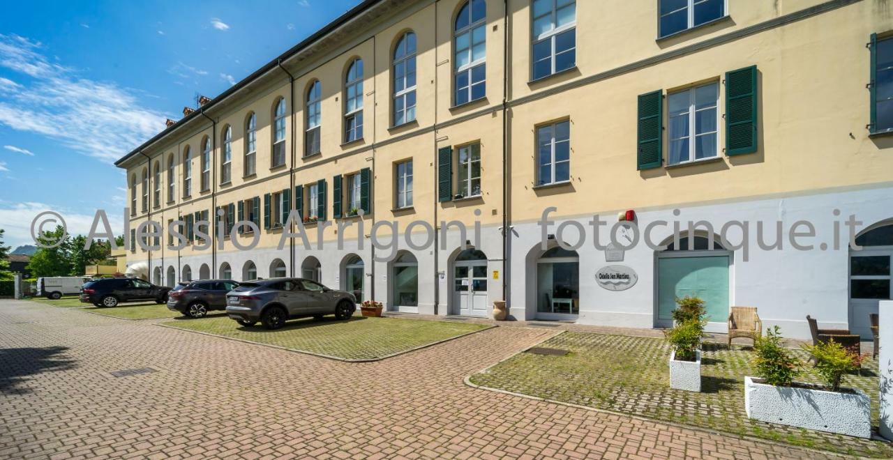 Bluelake Inn Olginate Экстерьер фото